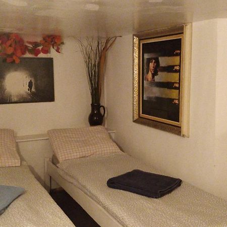 Prague "Above Train Central" Hostel Extérieur photo