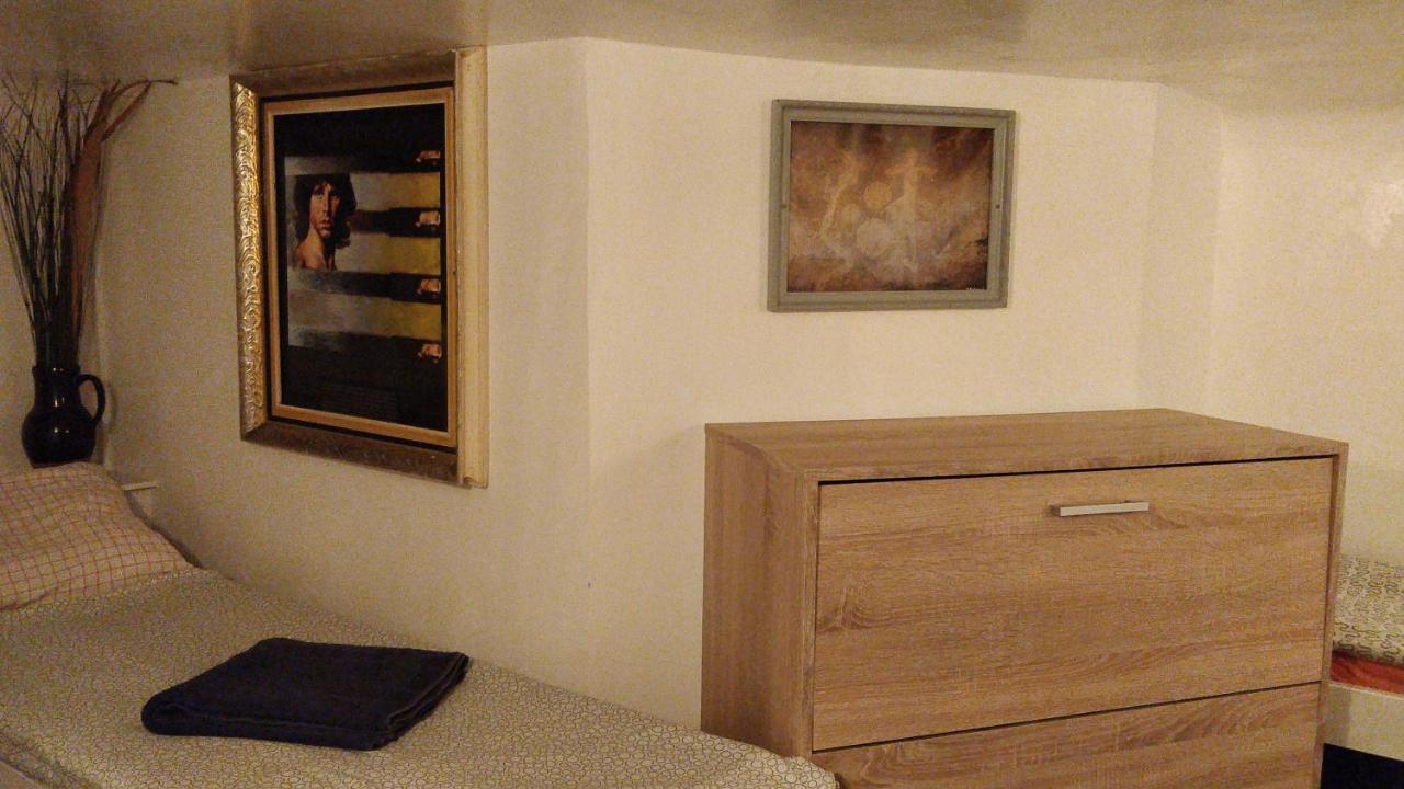 Prague "Above Train Central" Hostel Extérieur photo